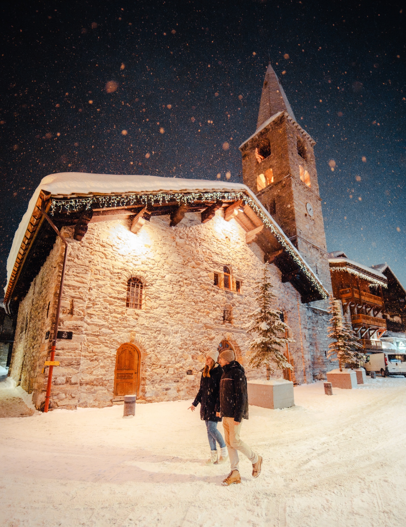 Église de Val d'Isère sous la neige